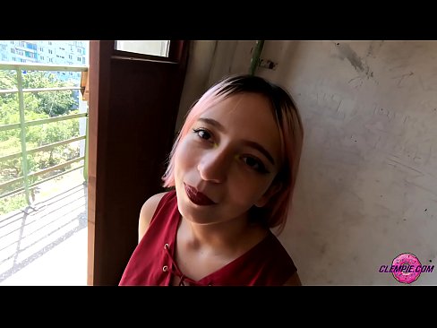 ❤️ د شاګرد حساسیت په بهر کې یو اجنبی سړی وخوري - د هغه په مخ کې ❤️